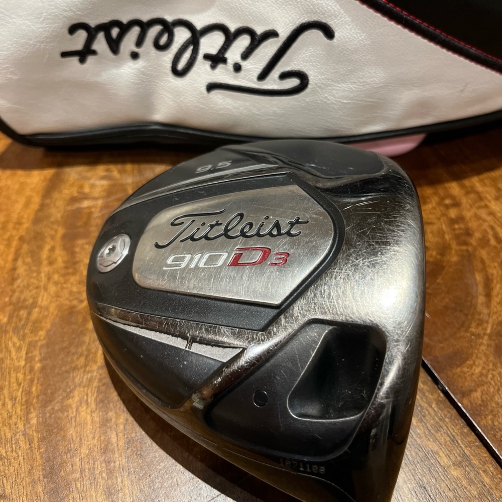 Titleist 910 D3 Right Handed Driver Head Only